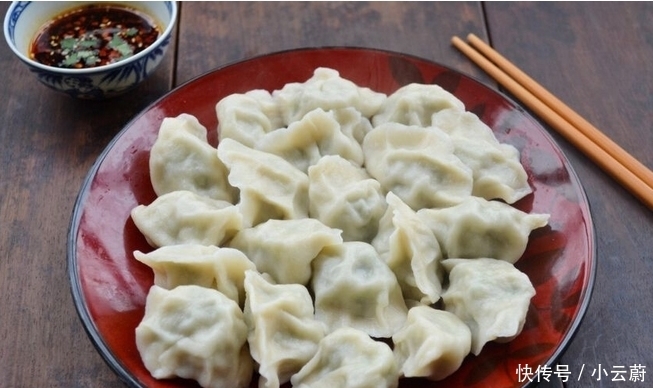 饺子|拌饺子馅，很多人不懂先放盐还是先放油，难怪饺子不好吃！
