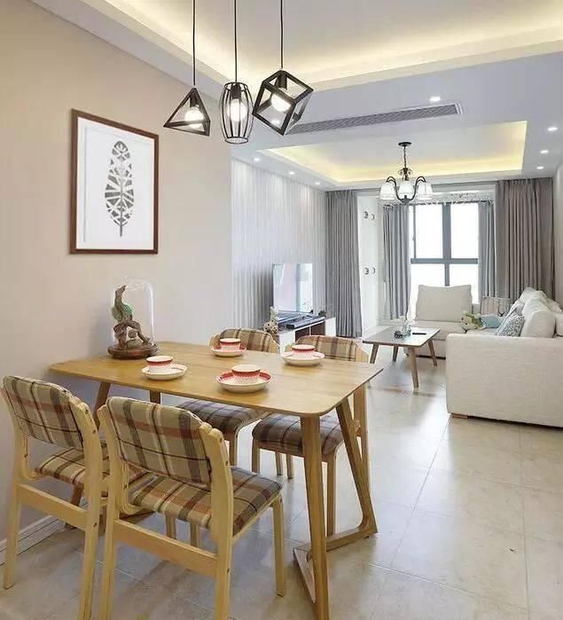 素描画|把阳台推拉门拆了,只用窗帘做装饰,没想到大家都说更好看