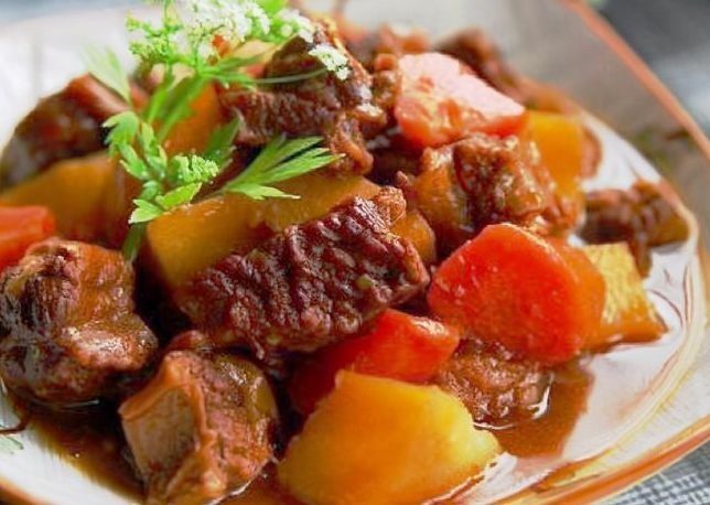 炖牛肉有啥技巧？厨师分享“3做2不做”，软烂鲜香没腥味，特好吃