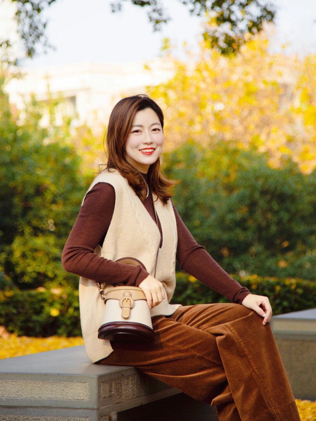 博主|入冬后必备的“毛衣”你准备好了吗?体面优雅,适合普通大众