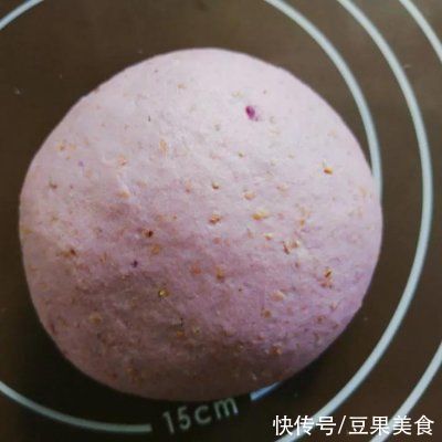 黄油|秒杀网红店的麻薯核桃软欧包，做法原来这么简单