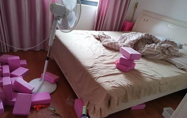 这个城市|娶了个邋遢媳妇,32万装修的新房半年乱成狗窝,客厅不堪入目