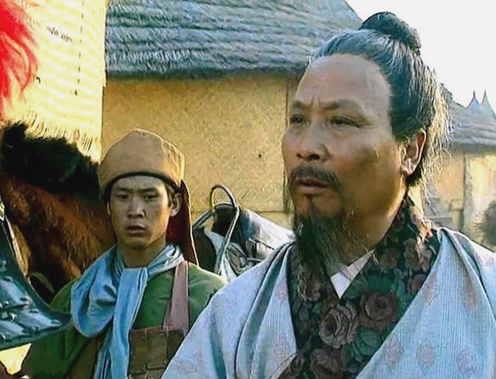 归降|刘璋虽然昏弱无能，麾下却有三位名将，归降后刘备对其称赞不已