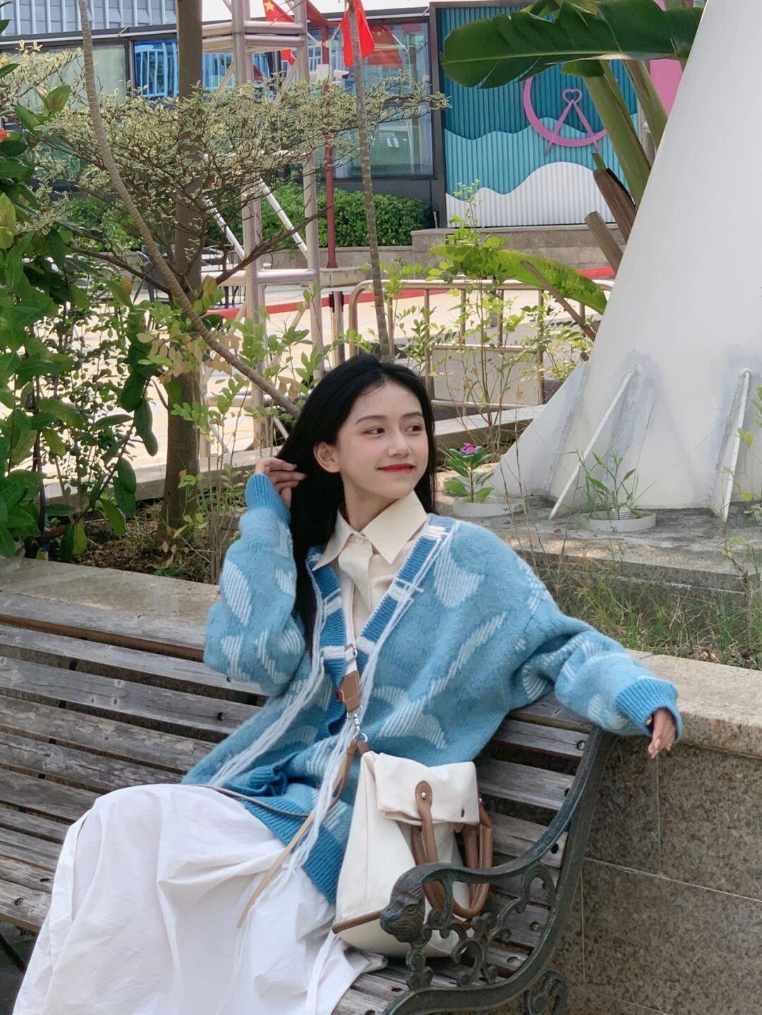 搭配|秋冬毛衣别乱选!穿这两件就够了,可盐可甜!