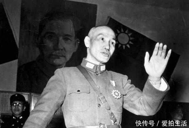 蒋介石|在蒋介石的葬礼上,张学良送出16字挽联,蒋经国看后脸色苍白!