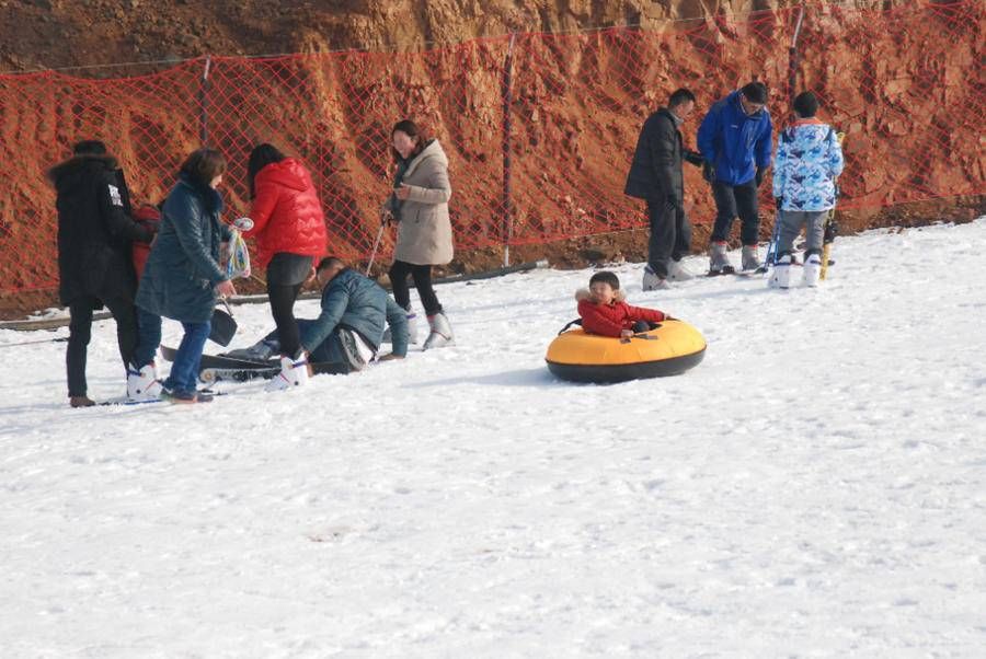 北京冬奥会|新增滑雪设备、开设滑雪学校，临沂冰雪主题游成为新时尚