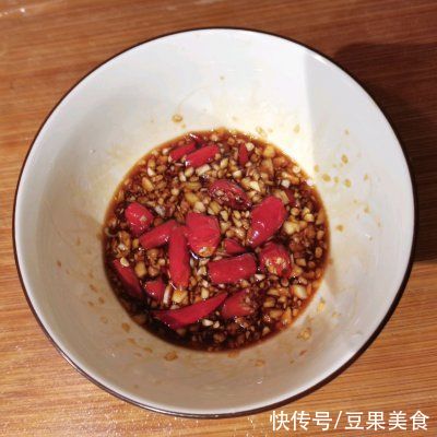 鲜掉眉毛的美味家常菜凉菜 凉拌茄子