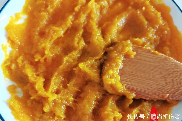 网红店蜜豆卷超火,其实在家也能做,我加入了南瓜泥更好吃