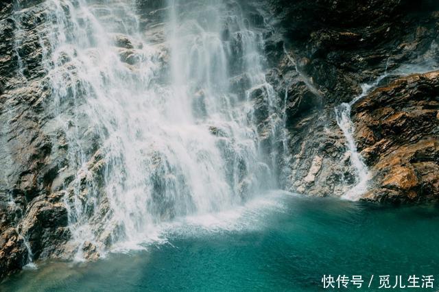 旅游地|被誉为“庐山第一奇观”，是集飞瀑流泉为一体的山丘型旅游地