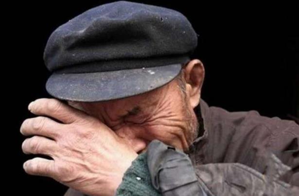 学霸孙女高考只得47分,爷爷恳求复查试卷,真实原因让人感动