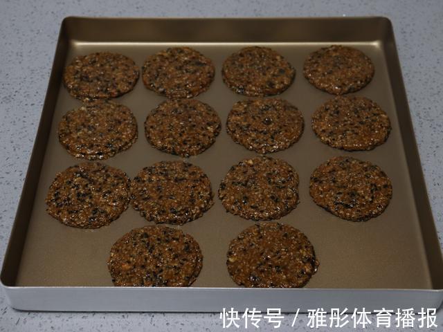 核桃仁|燕麦黑糖饼干,自制饱腹感零食,零失败