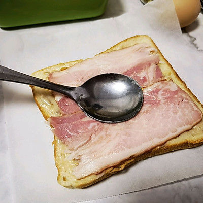 培根鸡蛋烤吐司