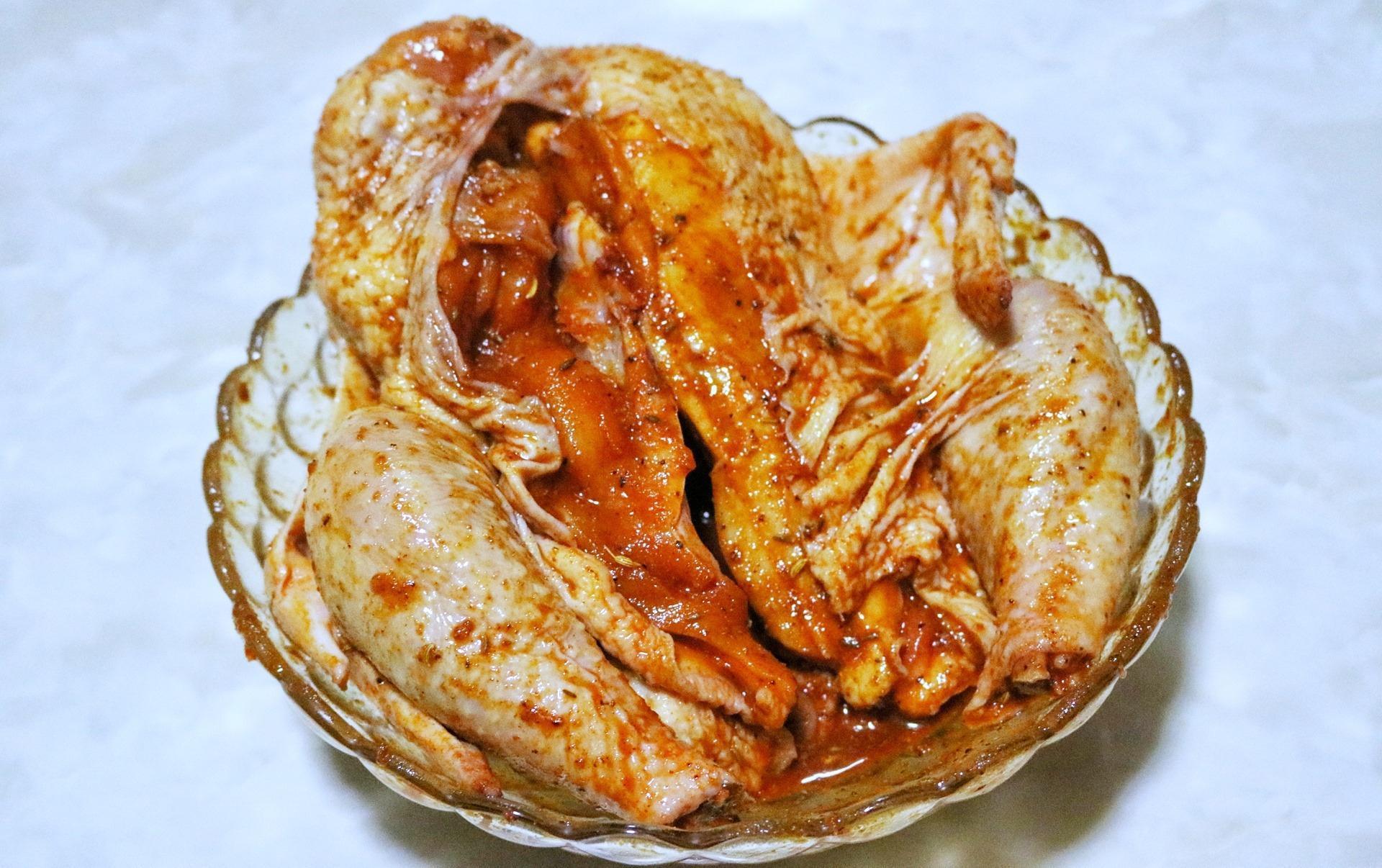 天气太冷了,用一只香喷喷的烤鸡,来抵御寒冷,真好吃呀