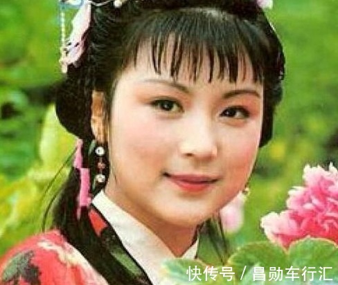 贾府!湘云挤兑黛玉赞宝钗,仅仅是因为宝钗比黛玉更好吗?