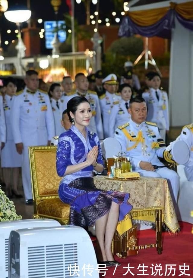 博物馆|诗妮娜居然晒出王后的单人照?伪装背后目的很明显!