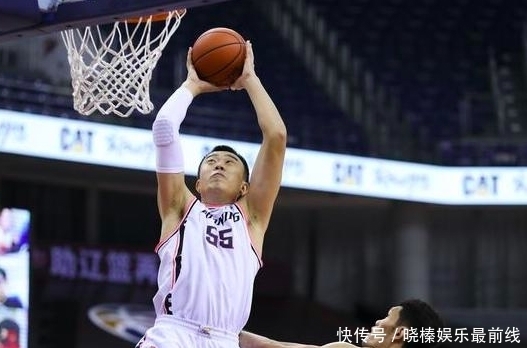 击溃姚明母队,郭艾伦抢断,赵继伟连中3分