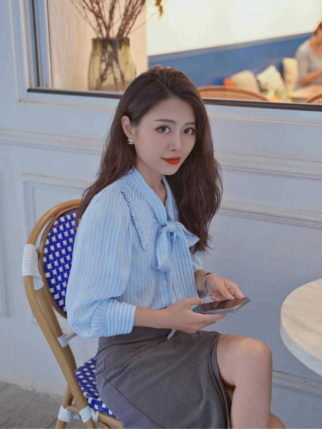 百搭|立秋了,怎么穿实用好看还百搭?衬衫配半身裙超洋气,不学会后悔