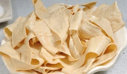 聪明的人最爱吃四种食物，排毒养颜、滋补身体，有益健康