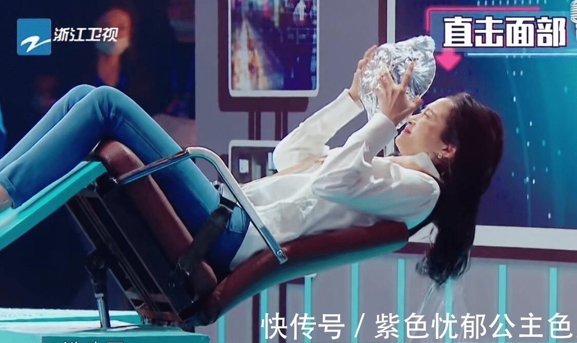 楊瀾心疼關(guān)曉彤，“關(guān)曉彤對(duì)楊瀾的無視”是對(duì)節(jié)目組最大的尊重