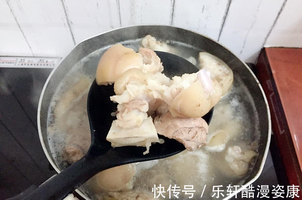 红烧猪蹄这样做，肥而不腻Q弹软糯，色香味俱全
