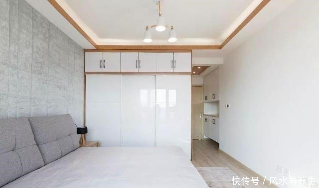 墙面|新房终于完工，一进门就被玄关迷住，每个细节都很喜欢，太漂亮了！