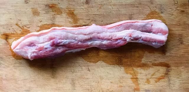 这碗香芋扣肉煲一出锅，满屋香味太馋人