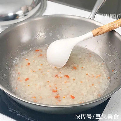 桂花蜜|冬日滋补,你需要这道雪梨银耳糕