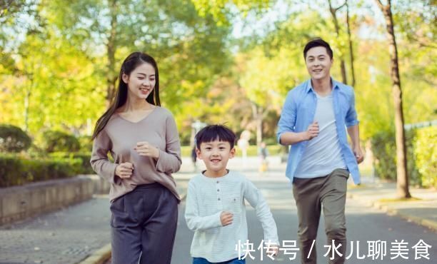 母乳|转告宝妈:孩子3岁以内,这8种辅食别碰,容易脾虚积食影响发育