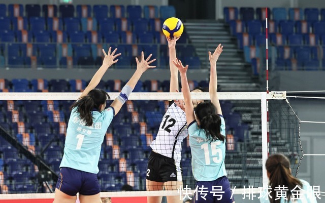 黄瑞蕾|河南女排被四川逆转!蔡晓晴是球队支柱,韩雯雅张梓涵小球粗糙