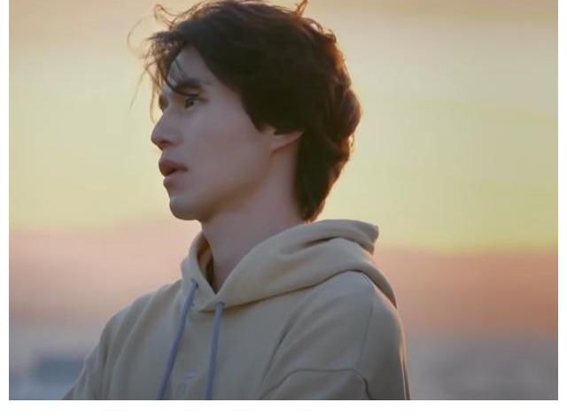 李栋旭|金高银下海捡垃圾,温流海边温柔开场,JTBC却没了收视率的指望