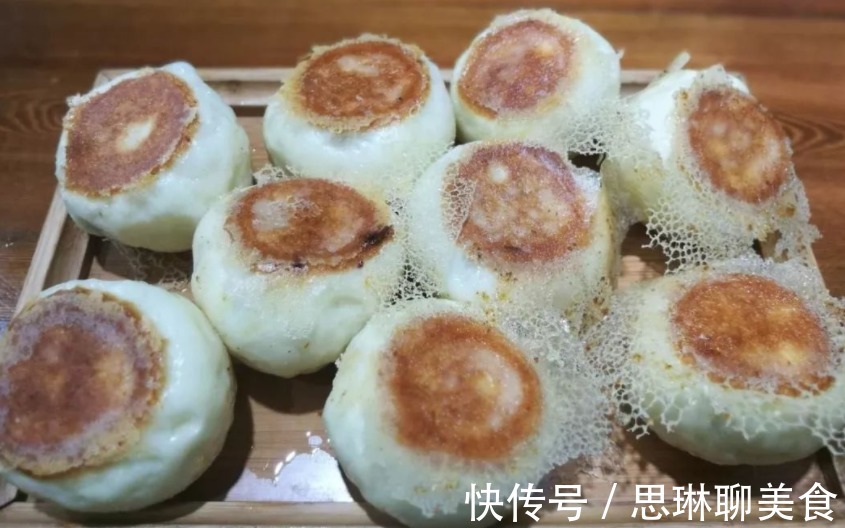 包子|做水煎包，用面粉水还是淀粉水水用错了，包子难吃发硬，没冰花