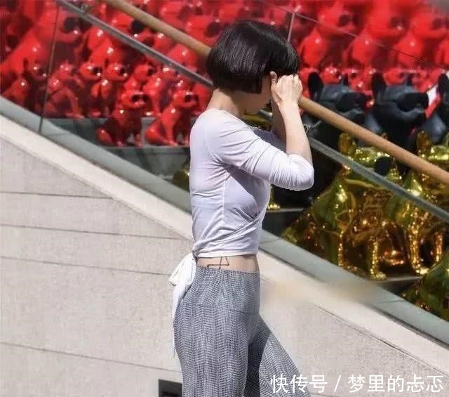 打底裤显得优雅大气,彰显高贵的魅力和婉约!