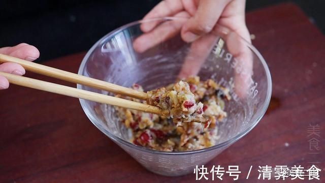 做法|玉米面超好吃的做法，是老一辈都会的手艺，松软清甜，从里香到外
