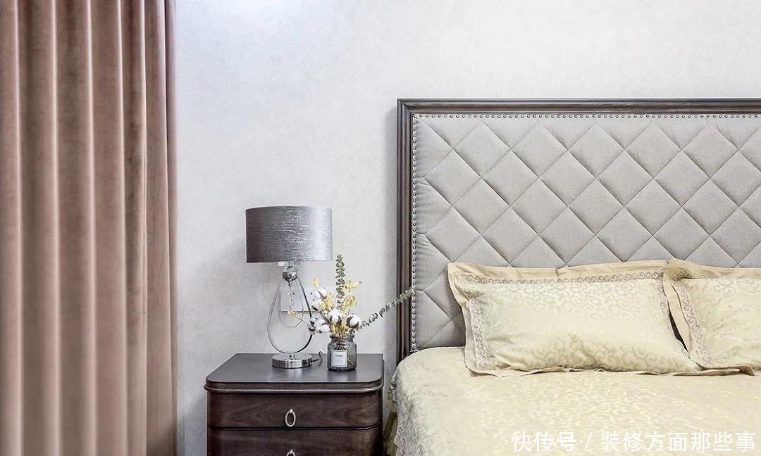 碧桂园|111平美式三居室,采用墨绿色点缀整个空间雅奢氛围蔓延开来