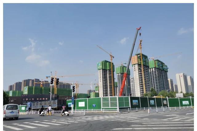 房价|不到一周的时间就降了53万,难道自己住的,涨跌真的没有关系吗