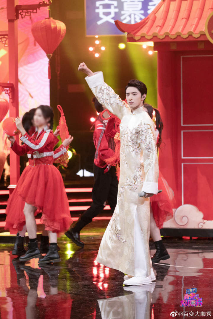 刘耀文|不设舞台边界，解构经典场面，《百变大咖秀》收视四网第一