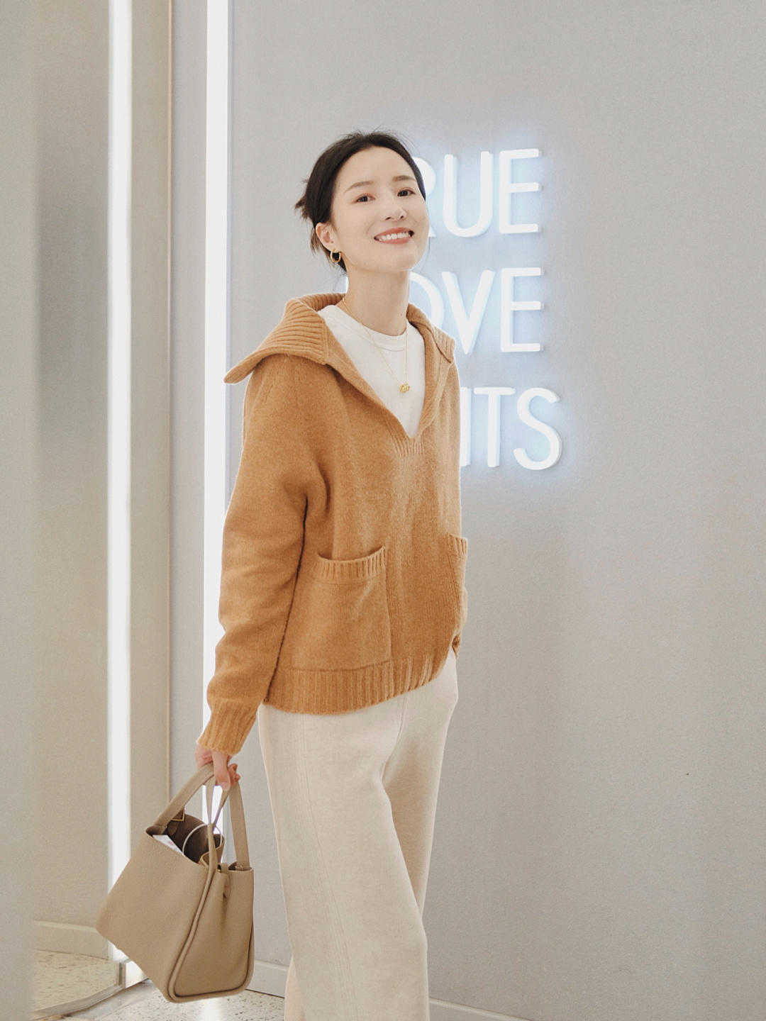 半身裙|秋天怎么能少了大地色呢?减龄又成熟,可以搭配很多色彩