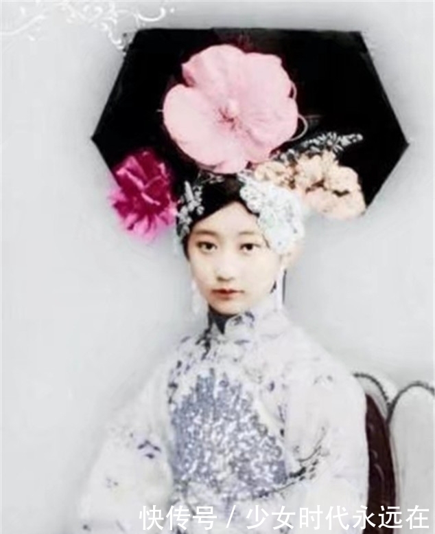 美艳的格格|晚清最美格格王敏彤照片：如此绝代风华的容貌，却一个人孤独终老