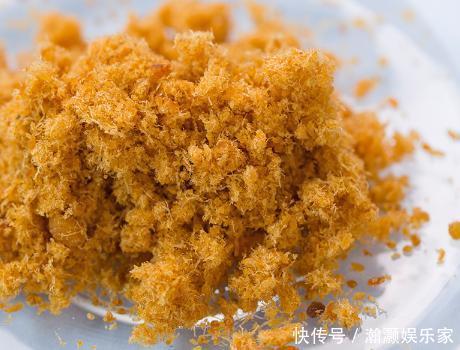 剩米饭升级做法,不炒不煮也不煎,两手一捏,我连吃了3天也不腻