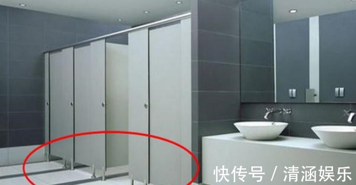 女厕下方为何要留一条缝隙原来有这般好处,看完长见识了!