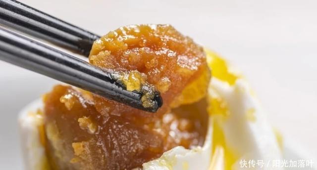 水泡|腌咸鸭蛋别用盐水泡了,懂得合理做法,半个月就能吃,剥壳直流油