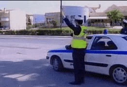 |搞笑GIF:哈哈,妹子我是来看比赛的,不是来笑你的哈