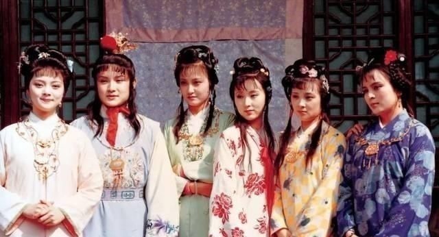 薛宝琴!红楼梦中最低调的女孩,几乎无人注意,却成大观园结局最好的女子