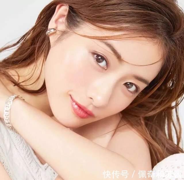 最近大火的心机的无眼影妆容,太适合睫毛又长又美的你了!