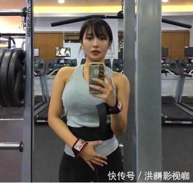 哑铃|她身高158体重120,身材紧致纤细不需减脂,秘诀为力量训练