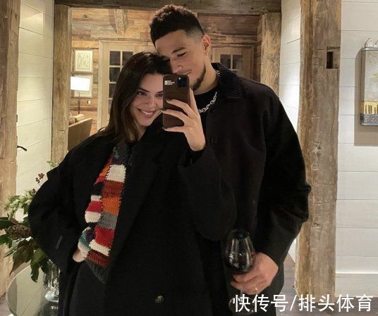nb布克越来越强！与詹娜跨年秀恩爱，爱情事业双丰收，NBA准超巨