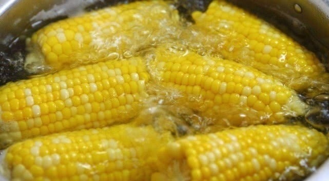 煮玉米时记得加点它,煮好的玉米又香又甜,小孩子特别爱吃