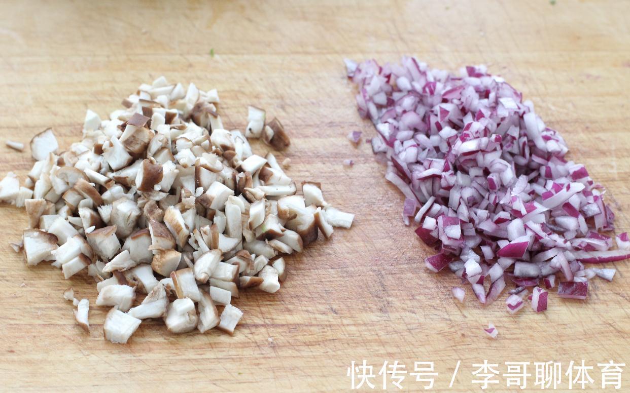 十分钟搞定，不用揉面就能做出香酥美味的大肉饼，孩子一口气吃俩