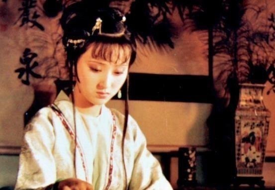 邢岫烟$同样是二两月钱,为什么邢岫烟过得比丫头还差,林黛玉却出手阔绰