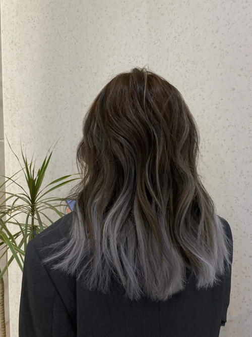 你和仙女就差一个发色，烟熏紫灰炫酷百搭，蓝精灵发色神秘又高级